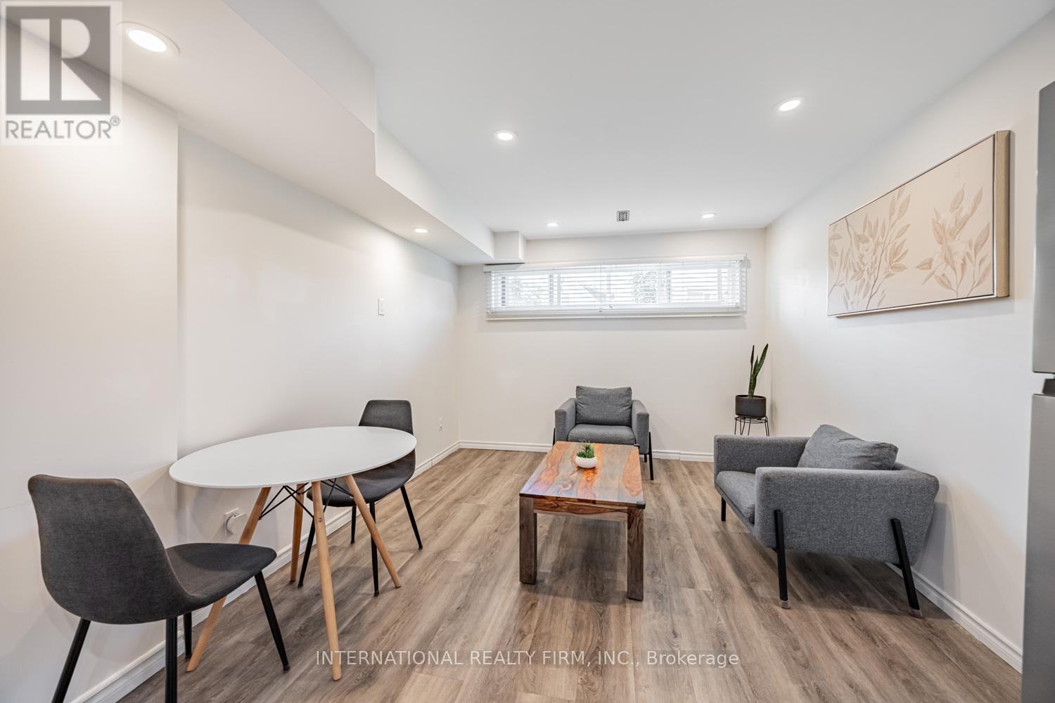 49 Lapp Street, Toronto (Rockcliffe-Smythe), Ontario  M6N 3W5 - Photo 21 - W12501520