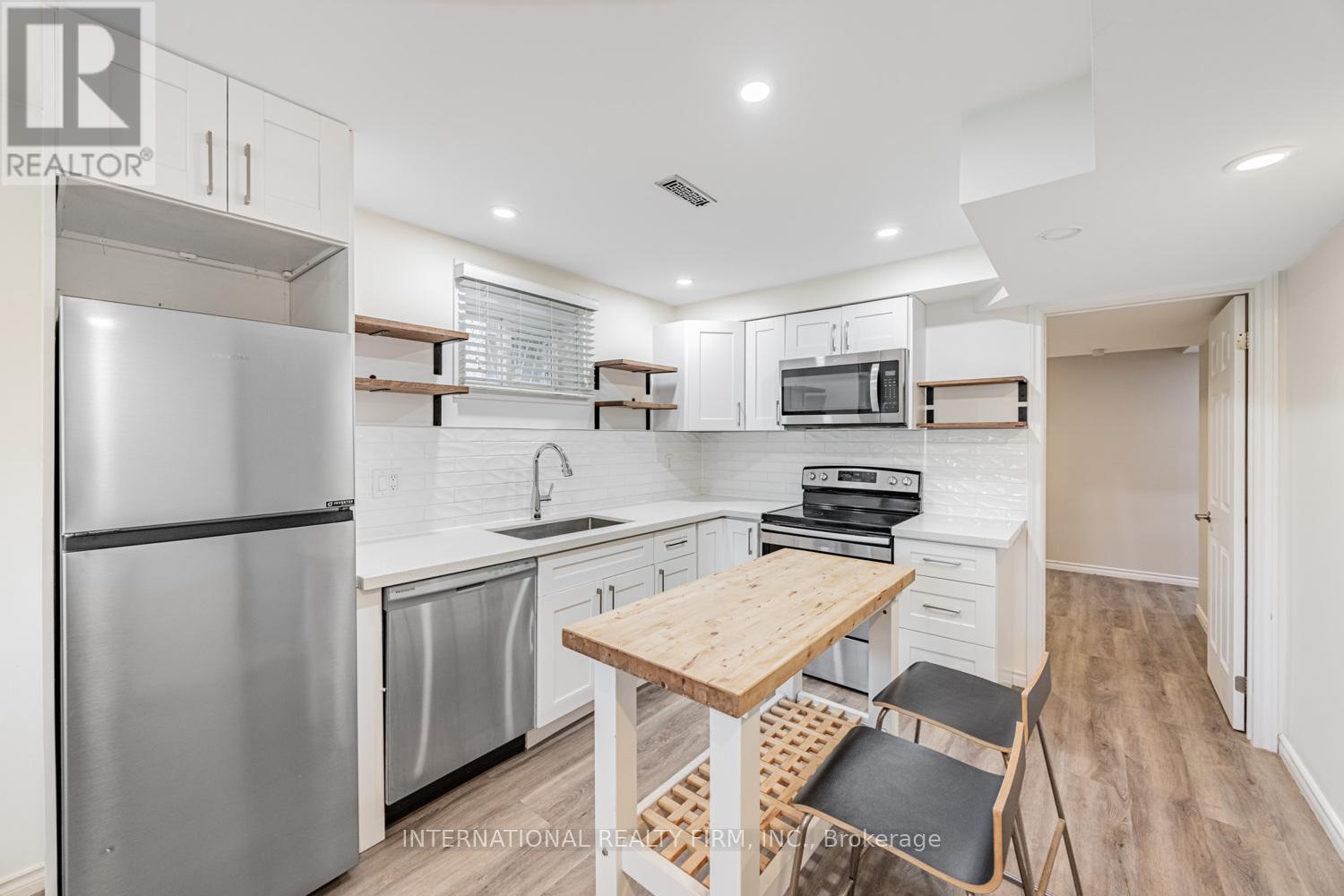 49 Lapp Street, Toronto (Rockcliffe-Smythe), Ontario  M6N 3W5 - Photo 24 - W12501520