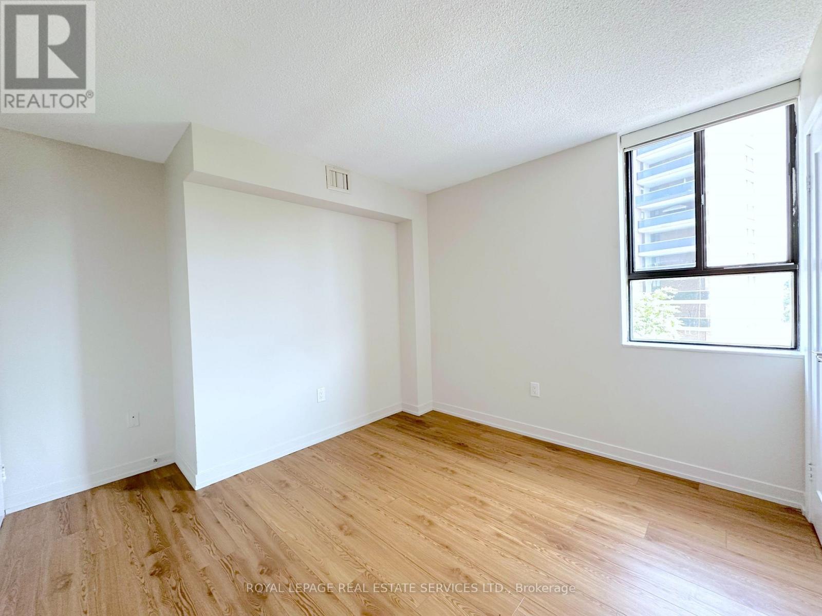 311 - 190 Clark Boulevard, Brampton, Ontario  L6T 4A8 - Photo 14 - W12501526