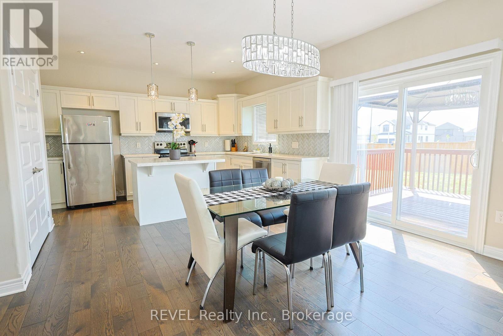 13 Cinnamon Street, Thorold (Rolling Meadows), Ontario  L2V 0B6 - Photo 17 - X12501560