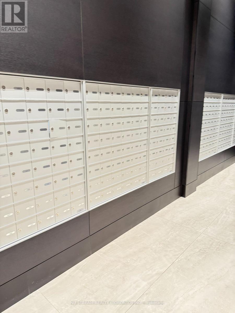 4005 - 2221 Yonge Street, Toronto, Ontario  M4S 0B8 - Photo 4 - C12425161