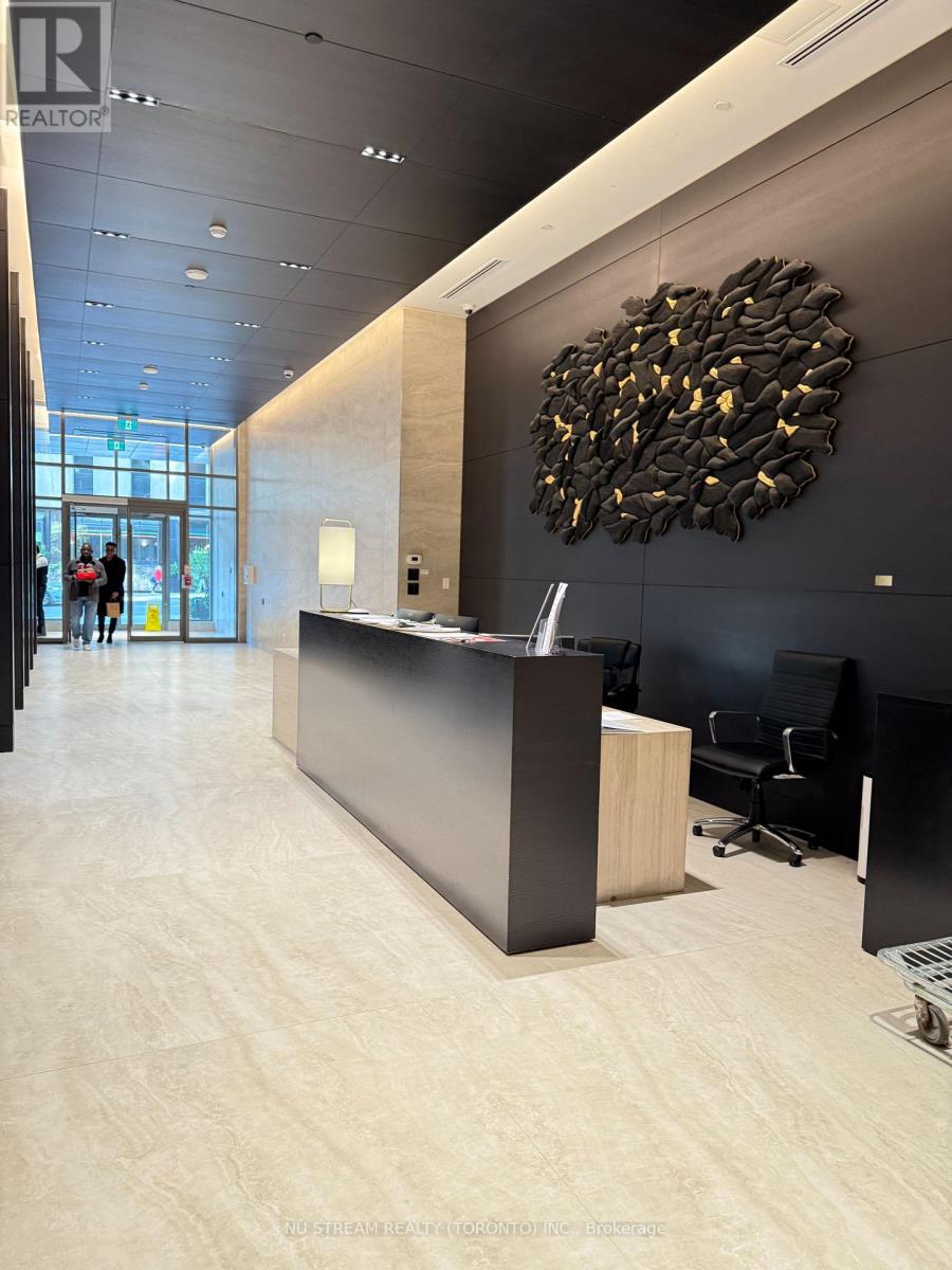 4005 - 2221 Yonge Street, Toronto, Ontario  M4S 0B8 - Photo 3 - C12425161