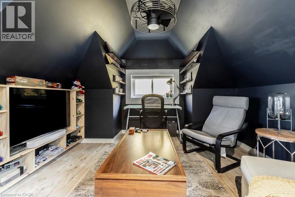 284 Houghton Avenue S, Hamilton, Ontario  L8K 2N3 - Photo 39 - 40784907