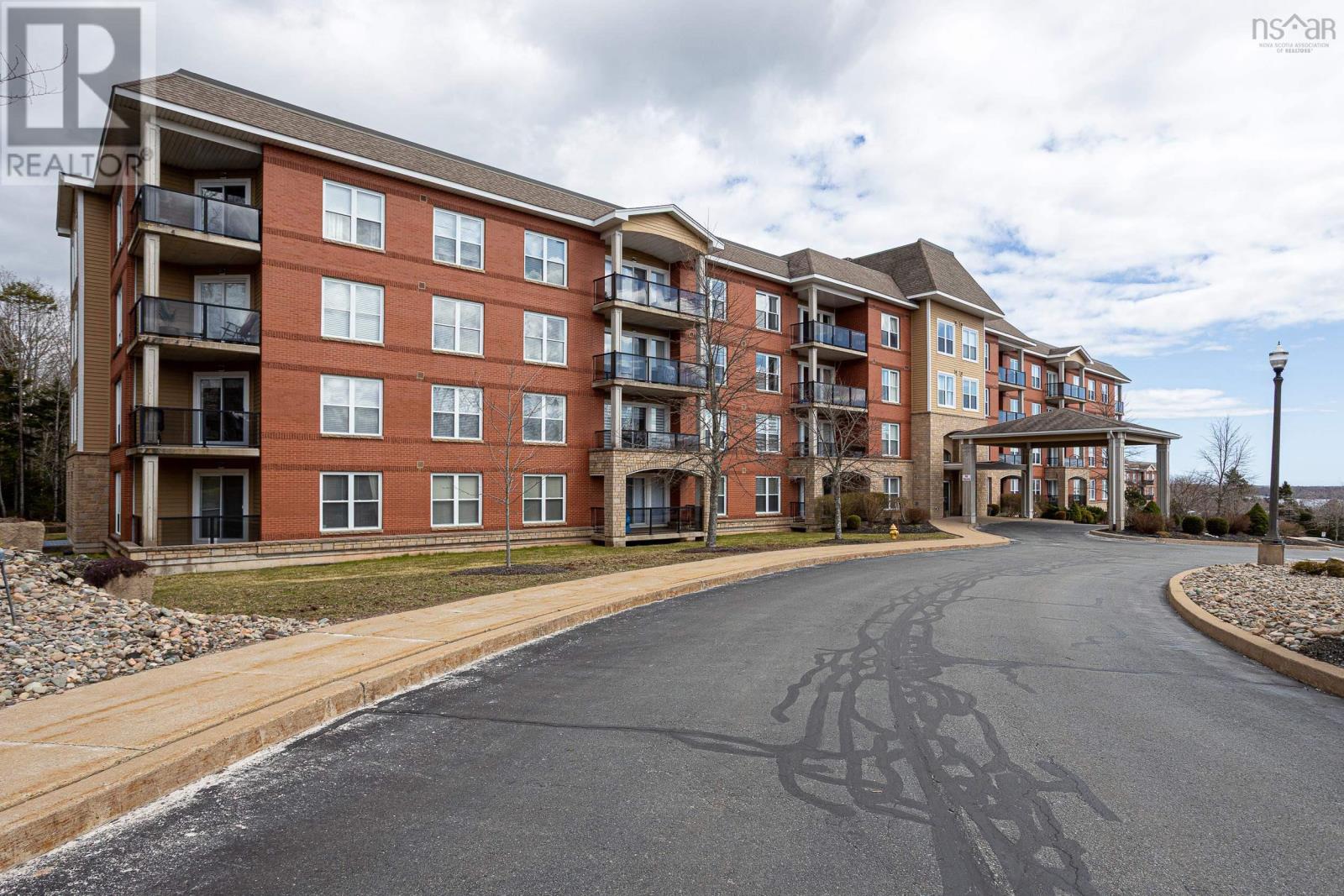 209 347 Portland Hills Drive, Dartmouth, Nova Scotia  B2W 0A7 - Photo 2 - 202521577