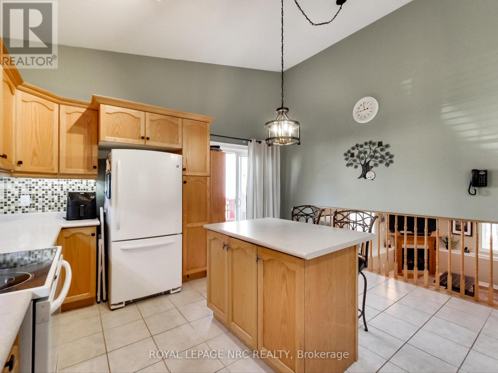 27 Cherry Avenue, West Lincoln, Ontario  L0R 2A0 - Photo 14 - X12501530