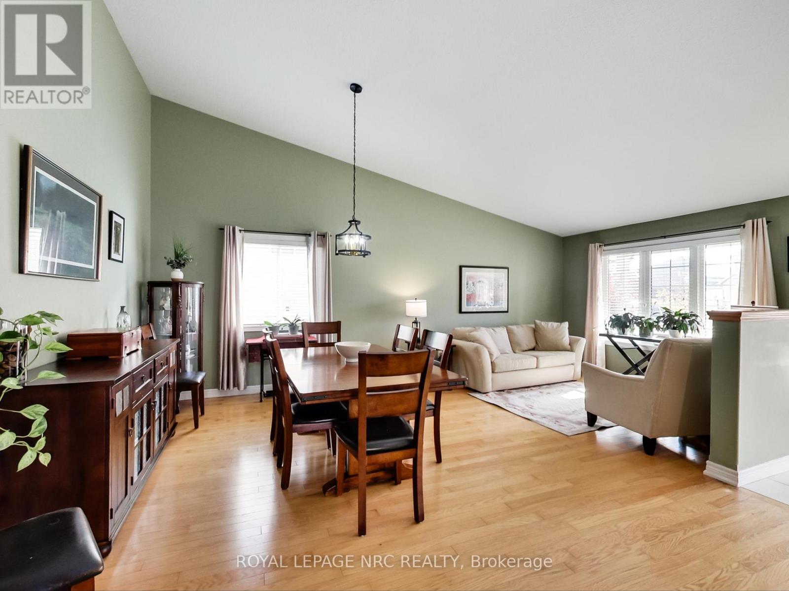 27 Cherry Avenue, West Lincoln, Ontario  L0R 2A0 - Photo 7 - X12501530