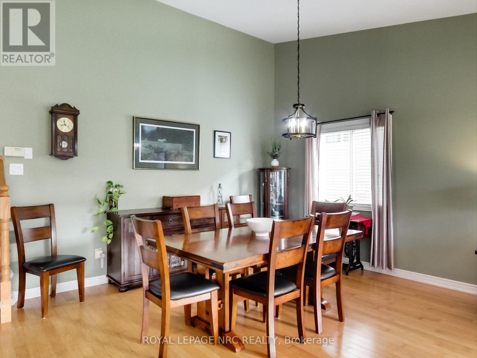 27 Cherry Avenue, West Lincoln, Ontario  L0R 2A0 - Photo 8 - X12501530