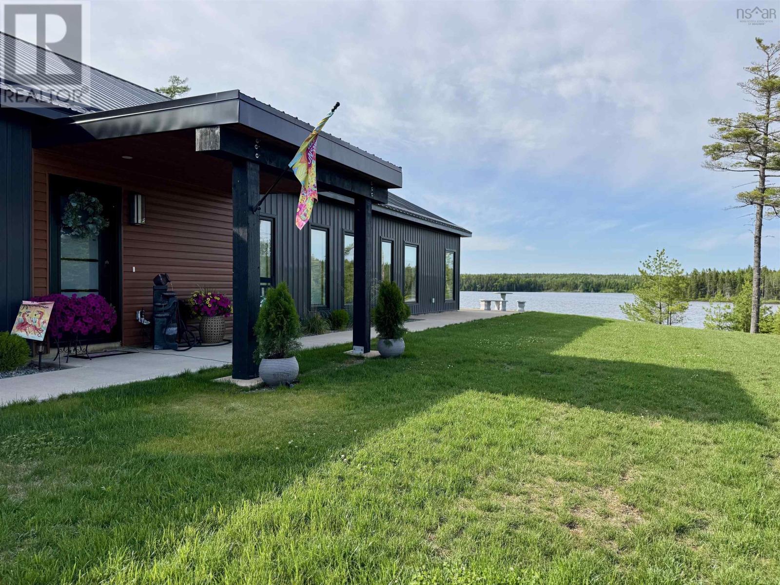 381 Grandiqe Ferry Rd., Louisdale, Nova Scotia  B0E 1V0 - Photo 10 - 202522576