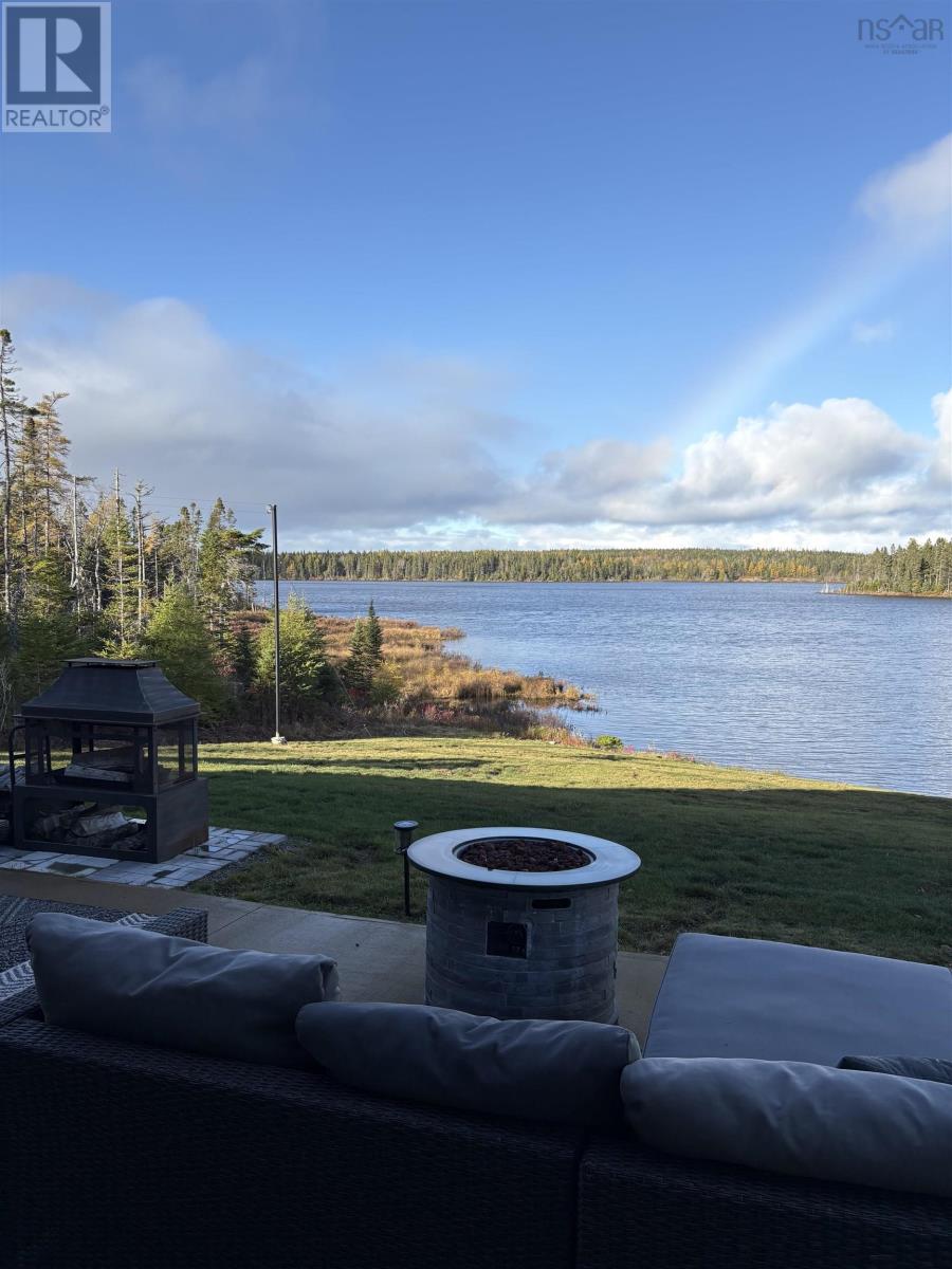 381 Grandiqe Ferry Rd., Louisdale, Nova Scotia  B0E 1V0 - Photo 11 - 202522576
