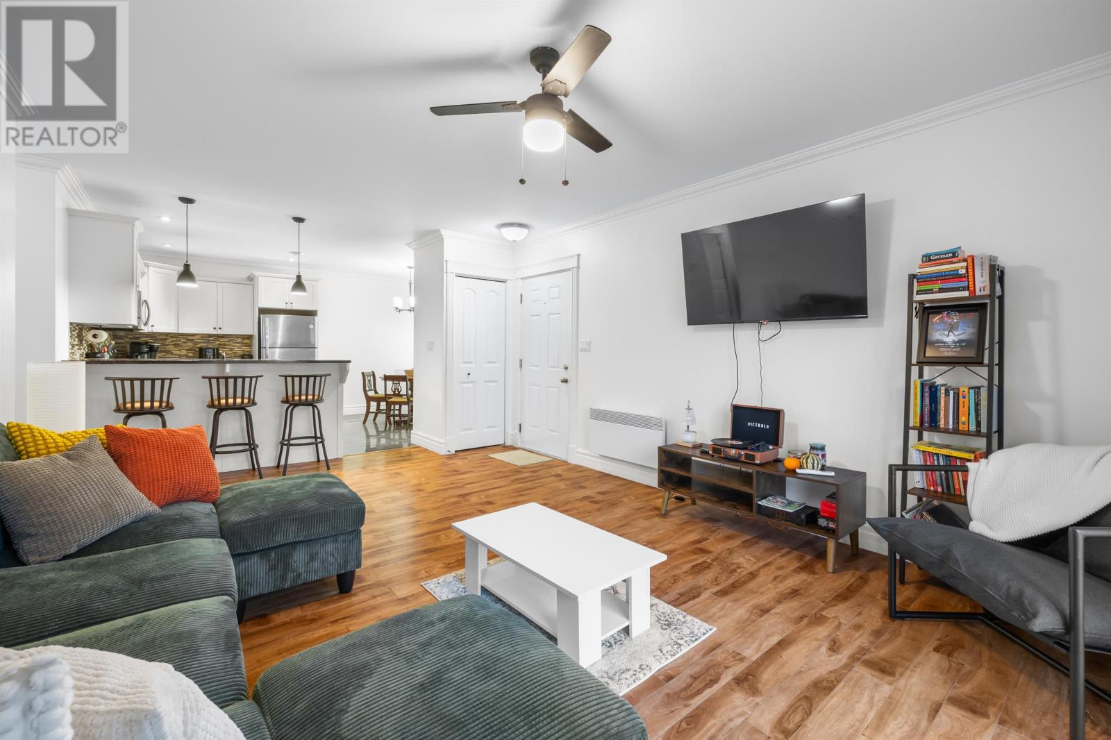 101 53 Glen Stewart Drive, Stratford, Prince Edward Island  C1B 2A8 - Photo 2 - 202527078