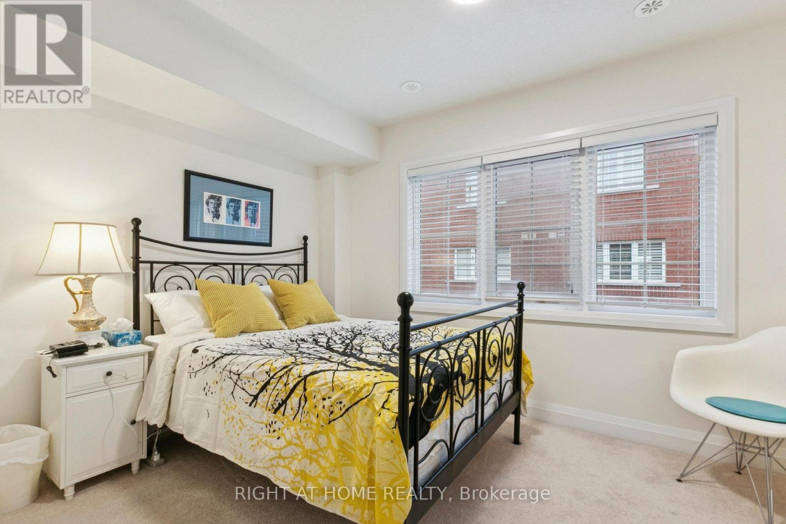 28 Raffeix Lane, Toronto, Ontario  M5A 0G5 - Photo 30 - C12501554