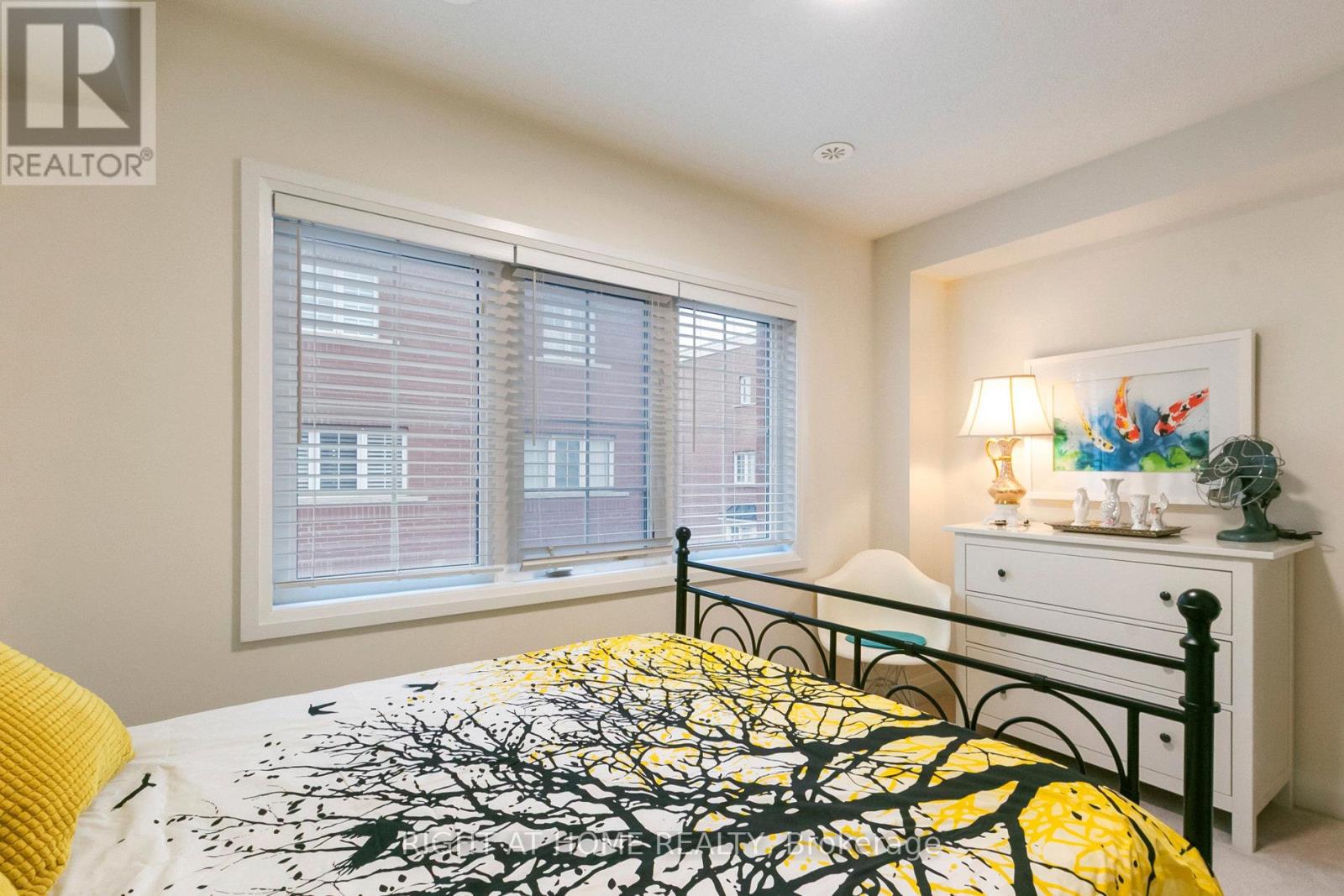 28 Raffeix Lane, Toronto, Ontario  M5A 0G5 - Photo 32 - C12501554