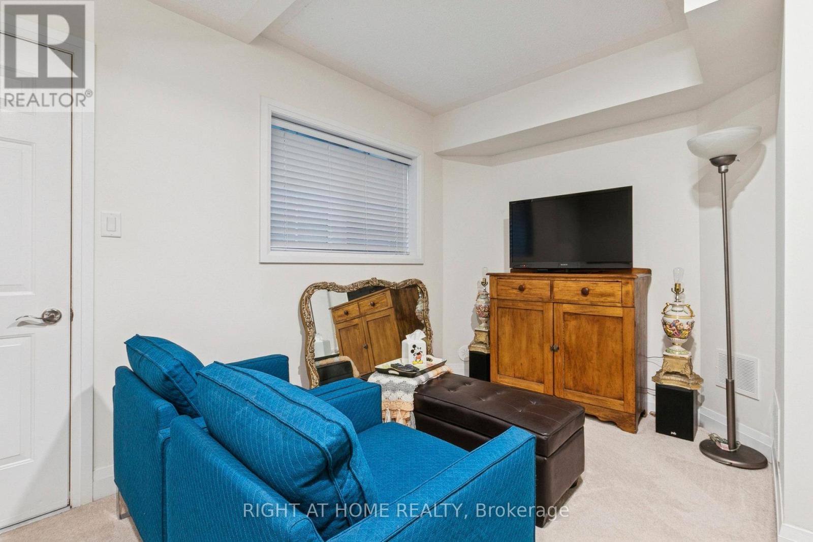 28 Raffeix Lane, Toronto, Ontario  M5A 0G5 - Photo 37 - C12501554