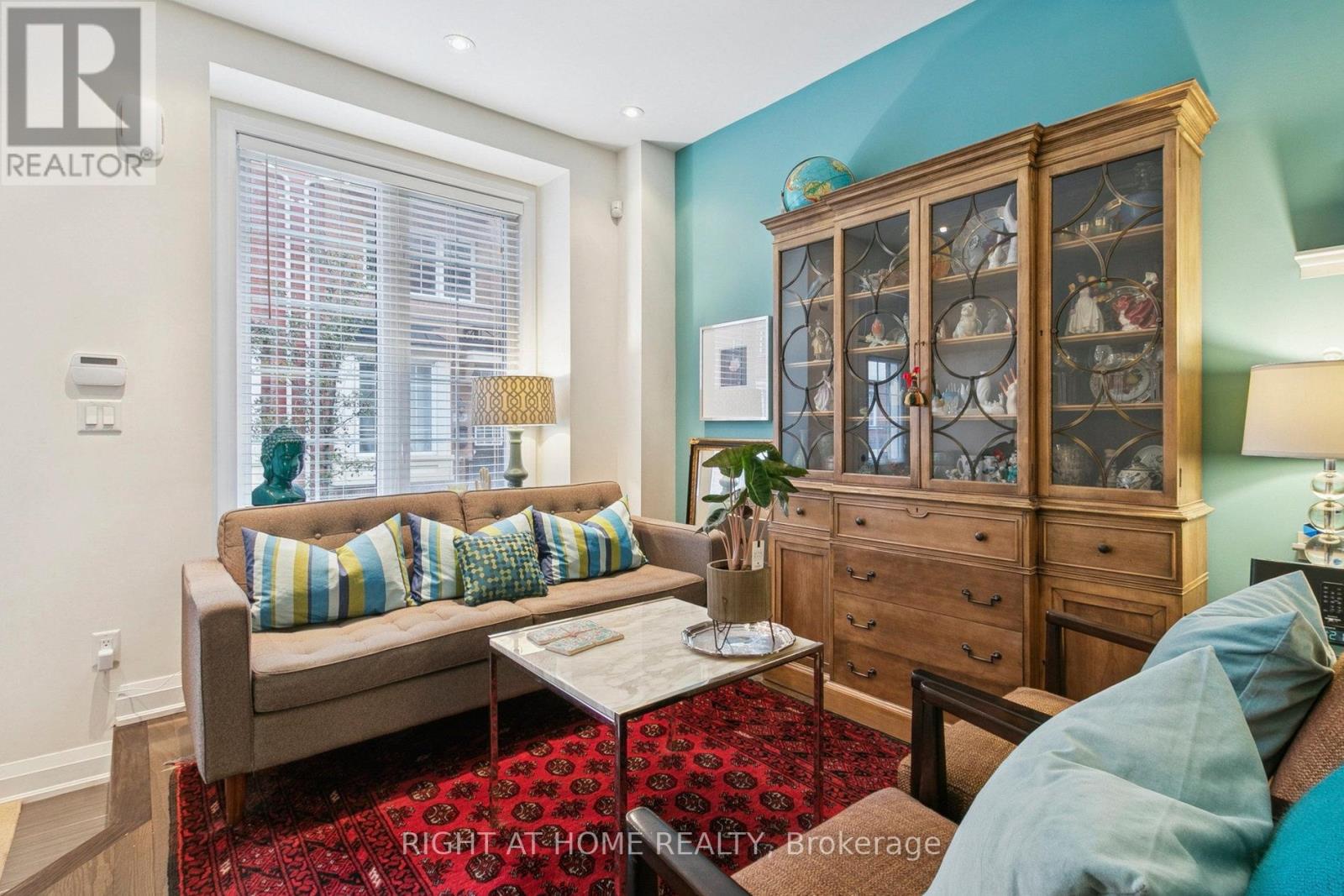 28 Raffeix Lane, Toronto, Ontario  M5A 0G5 - Photo 7 - C12501554