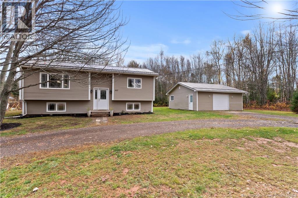 307 Arsenault Road, Dieppe, New Brunswick  E1A 7J5 - Photo 1 - NB129495