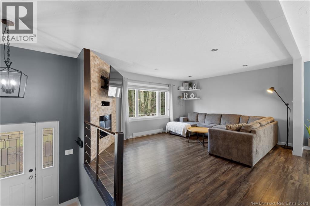 307 Arsenault Road, Dieppe, New Brunswick  E1A 7J5 - Photo 4 - NB129495
