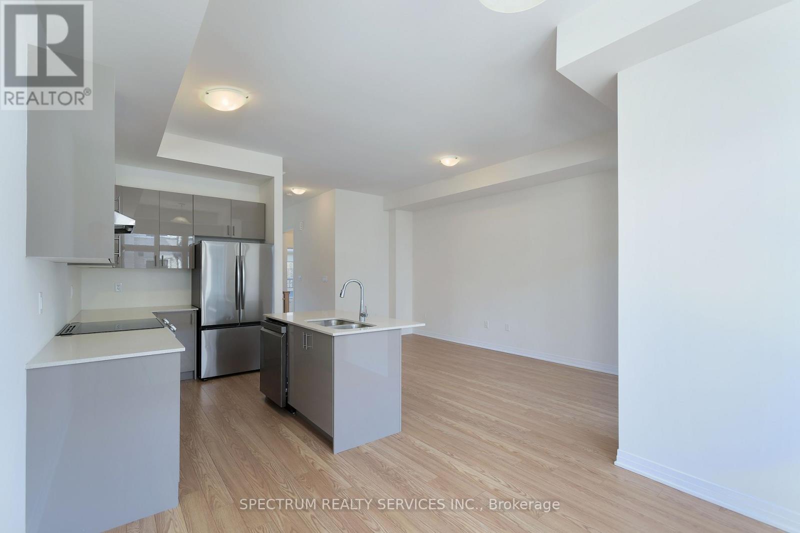 Blk 7-04 -176 De La Roche Drive, Vaughan (Vellore Village), Ontario  L4H 5G4 - Photo 11 - N12501538