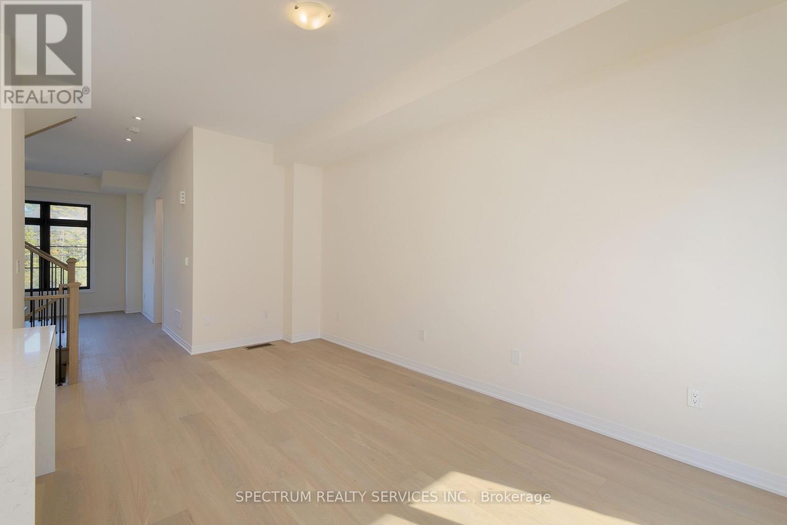 Blk 3-05 -74 De La Roche Drive, Vaughan, Ontario  L4H 5G4 - Photo 10 - N12501542