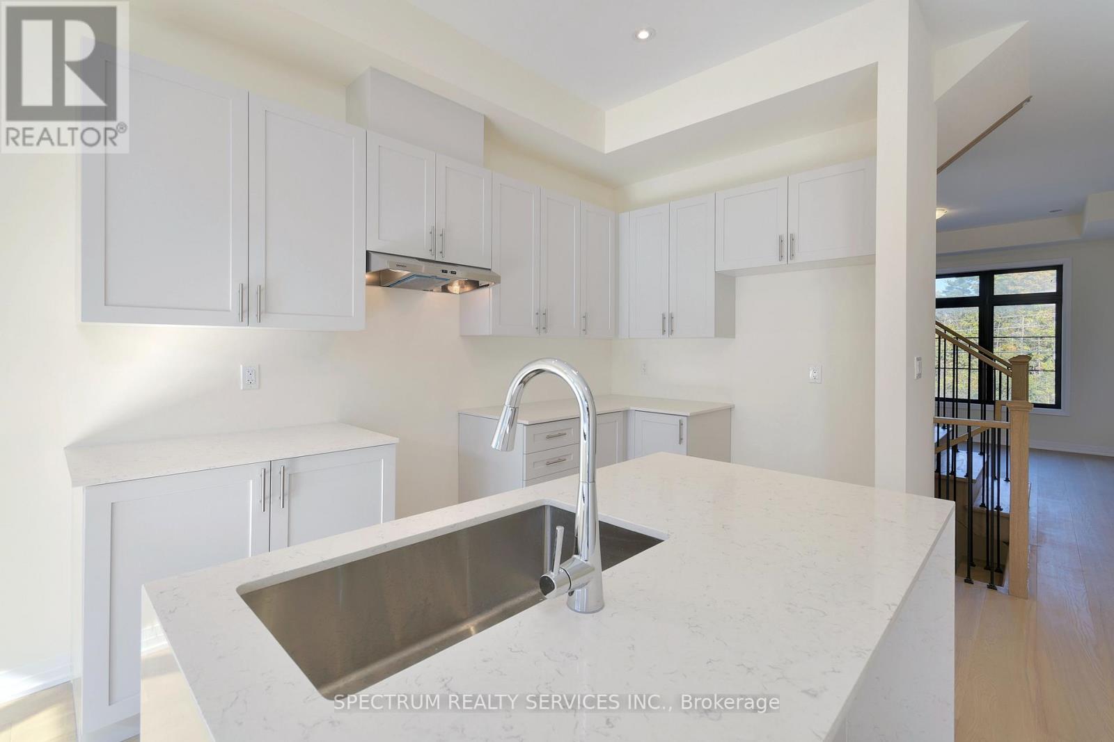 Blk 3-05 -74 De La Roche Drive, Vaughan, Ontario  L4H 5G4 - Photo 15 - N12501542