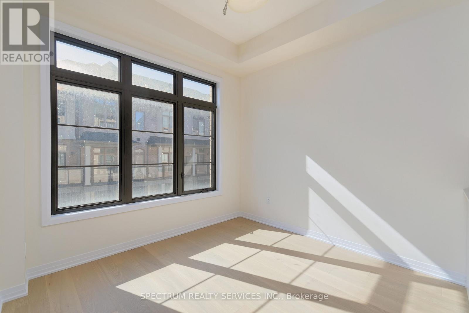 Blk 3-05 -74 De La Roche Drive, Vaughan, Ontario  L4H 5G4 - Photo 17 - N12501542