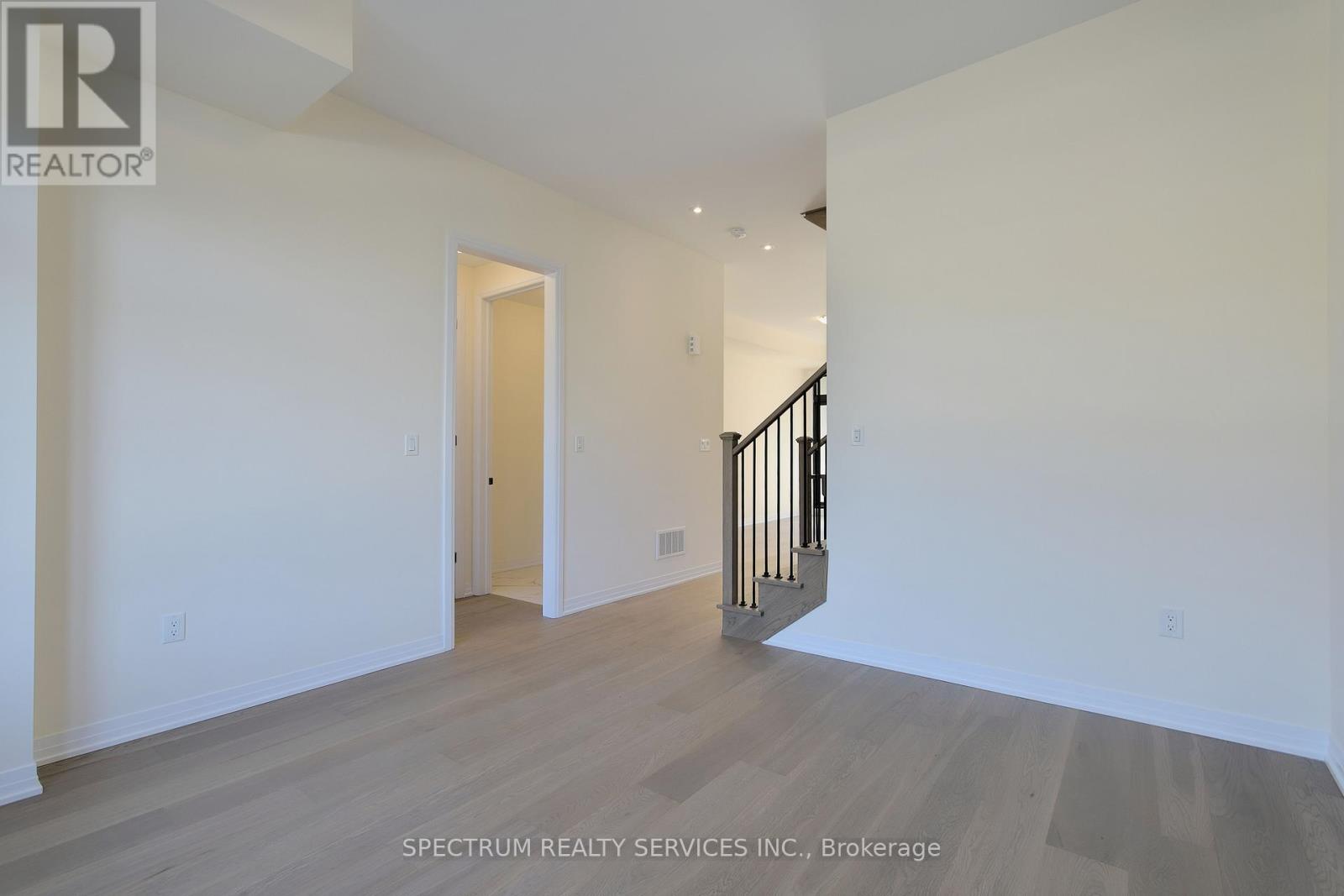 Blk 3-05 -74 De La Roche Drive, Vaughan, Ontario  L4H 5G4 - Photo 19 - N12501542