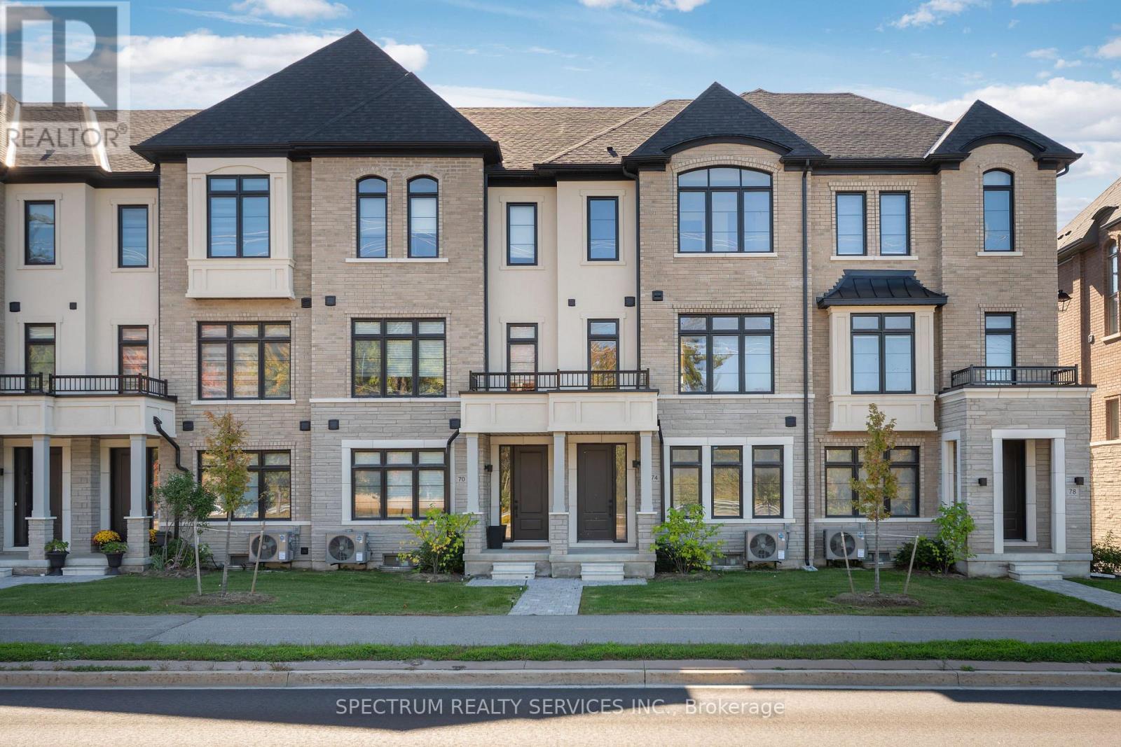 Blk 3-05 -74 De La Roche Drive, Vaughan, Ontario  L4H 5G4 - Photo 2 - N12501542