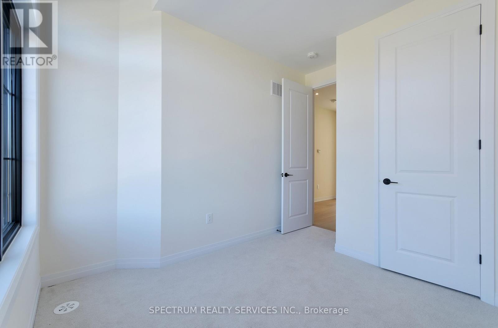 Blk 3-05 -74 De La Roche Drive, Vaughan, Ontario  L4H 5G4 - Photo 32 - N12501542