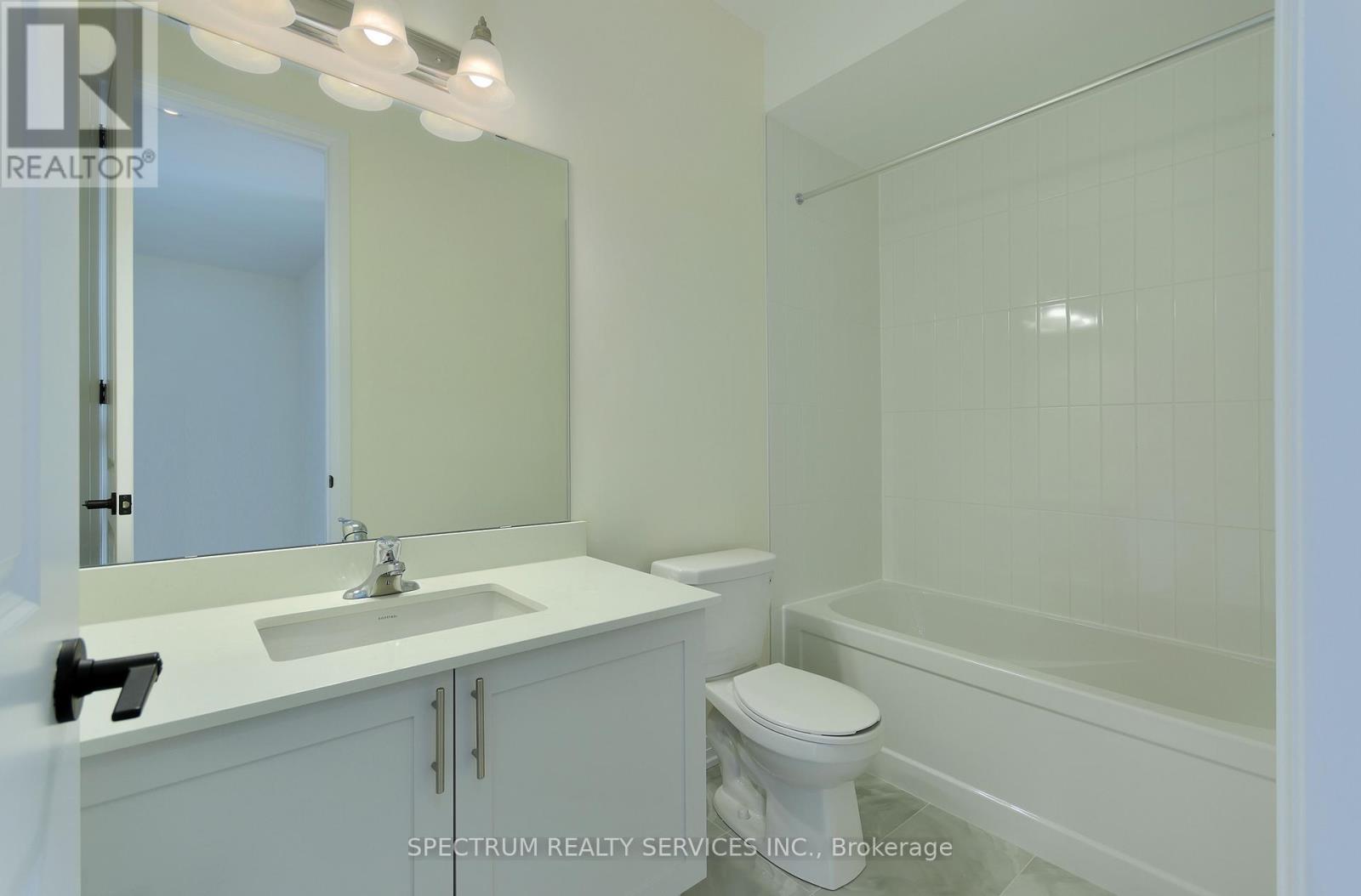 Blk 3-05 -74 De La Roche Drive, Vaughan, Ontario  L4H 5G4 - Photo 35 - N12501542