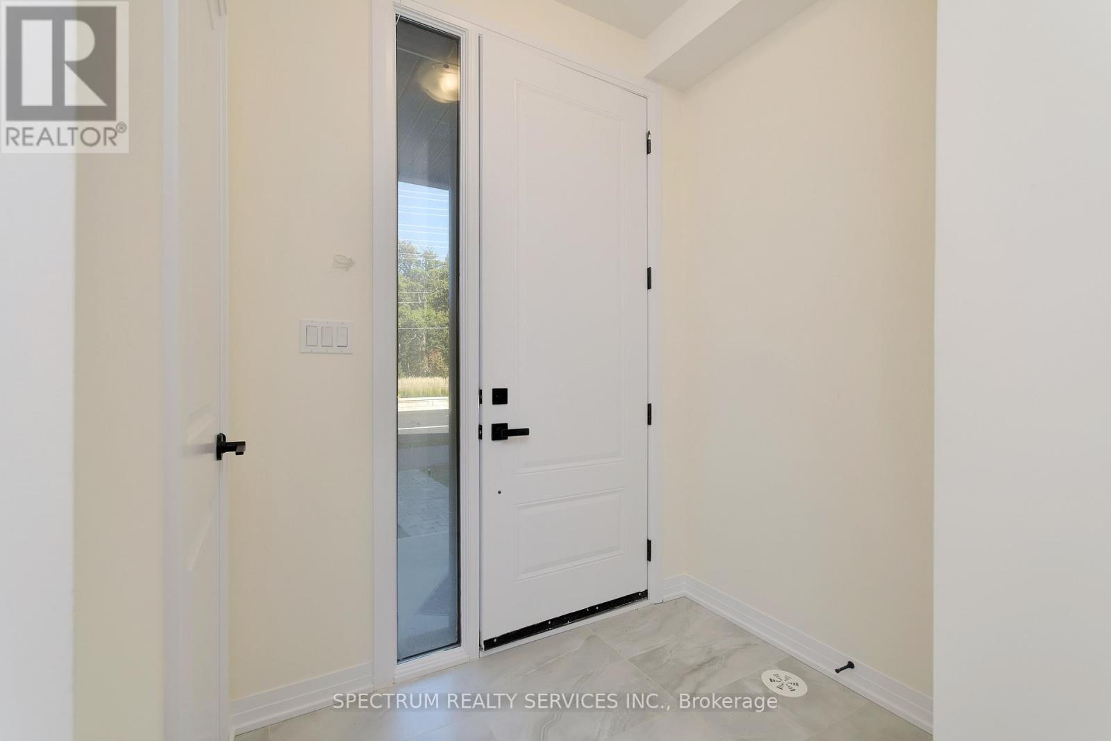 Blk 3-05 -74 De La Roche Drive, Vaughan, Ontario  L4H 5G4 - Photo 7 - N12501542