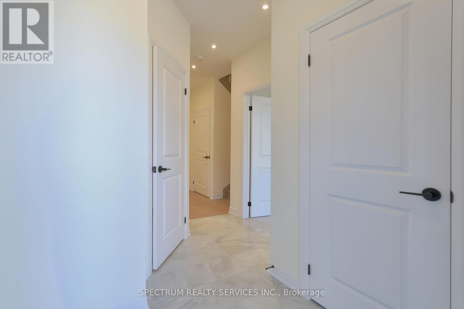 Blk 3-05 -74 De La Roche Drive, Vaughan, Ontario  L4H 5G4 - Photo 8 - N12501542