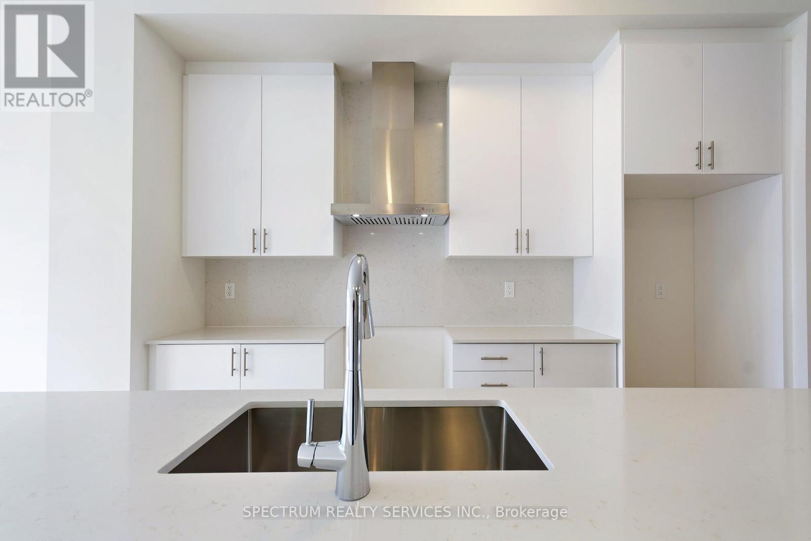 Blk 16-03 -15 Archambault Way, Vaughan (Vellore Village), Ontario  L4H 5G4 - Photo 9 - N12501544