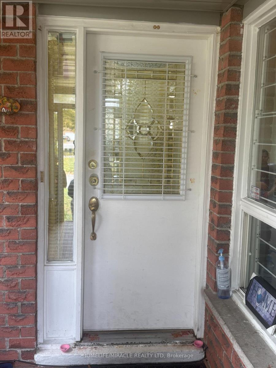 Main &second Floor - 2 Ketchum Crescent, Markham (Middlefield), Ontario  L3S 3G2 - Photo 7 - N12501556