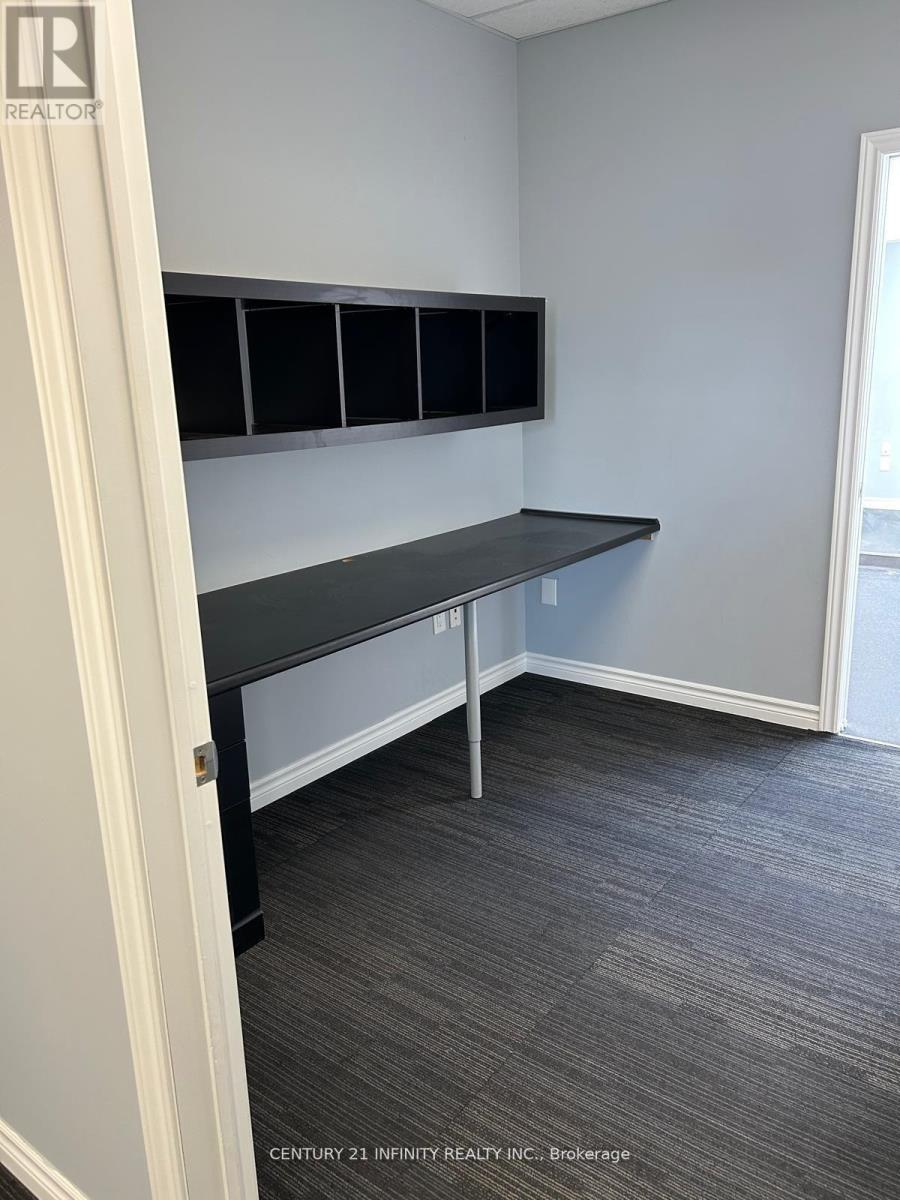 209 - 323 Kerr Street, Oakville (Co Central), Ontario  L6K 3B6 - Photo 17 - W12501608