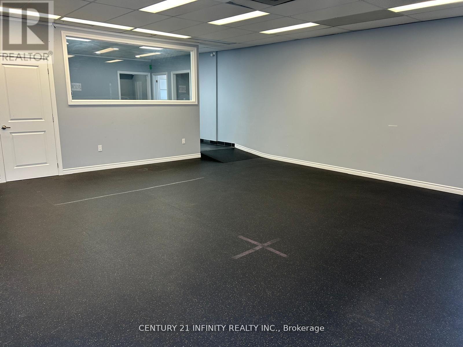 209 - 323 Kerr Street, Oakville (Co Central), Ontario  L6K 3B6 - Photo 3 - W12501608