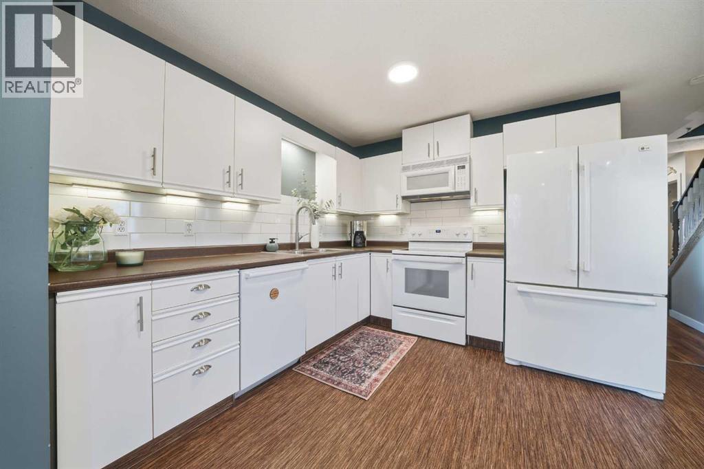 49 Kirsch Close, Red Deer, Alberta  T4P 3M6 - Photo 7 - A2266557