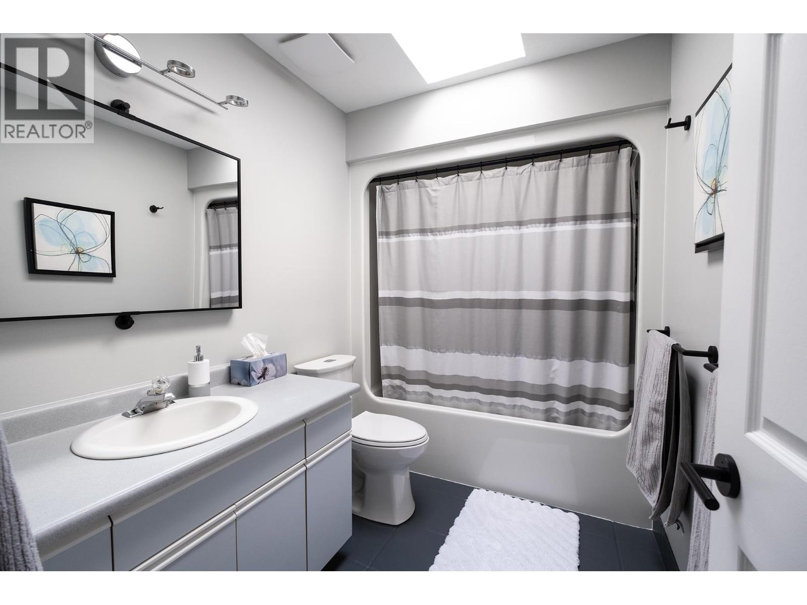 565 Wildwood Crescent, Gibsons, British Columbia  V0N 1V9 - Photo 27 - R3043275