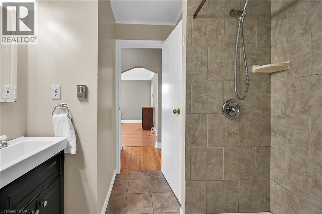 894 Garth Street, Hamilton, Ontario  L9G 4K9 - Photo 18 - 40761360