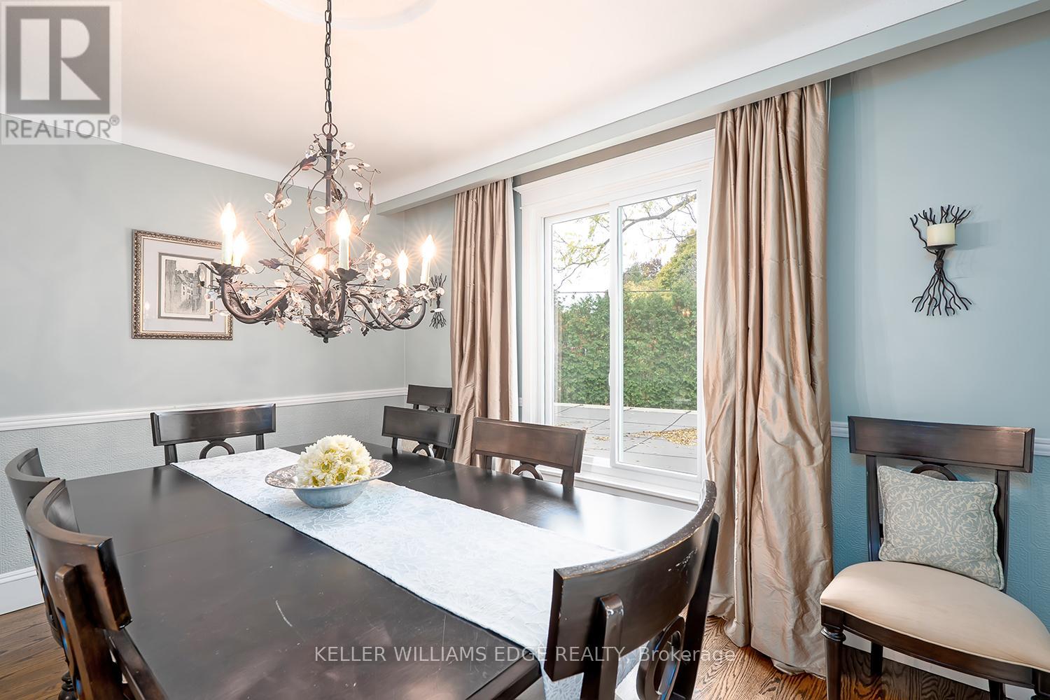 359 Camelot Court, Burlington, Ontario  L7L 2G2 - Photo 12 - W12501548