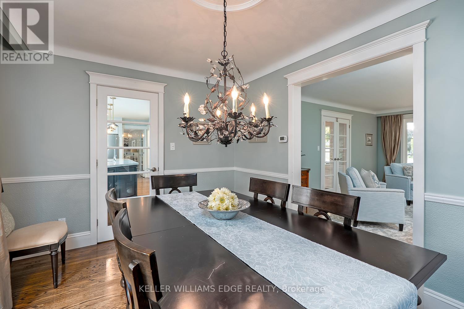 359 Camelot Court, Burlington, Ontario  L7L 2G2 - Photo 13 - W12501548