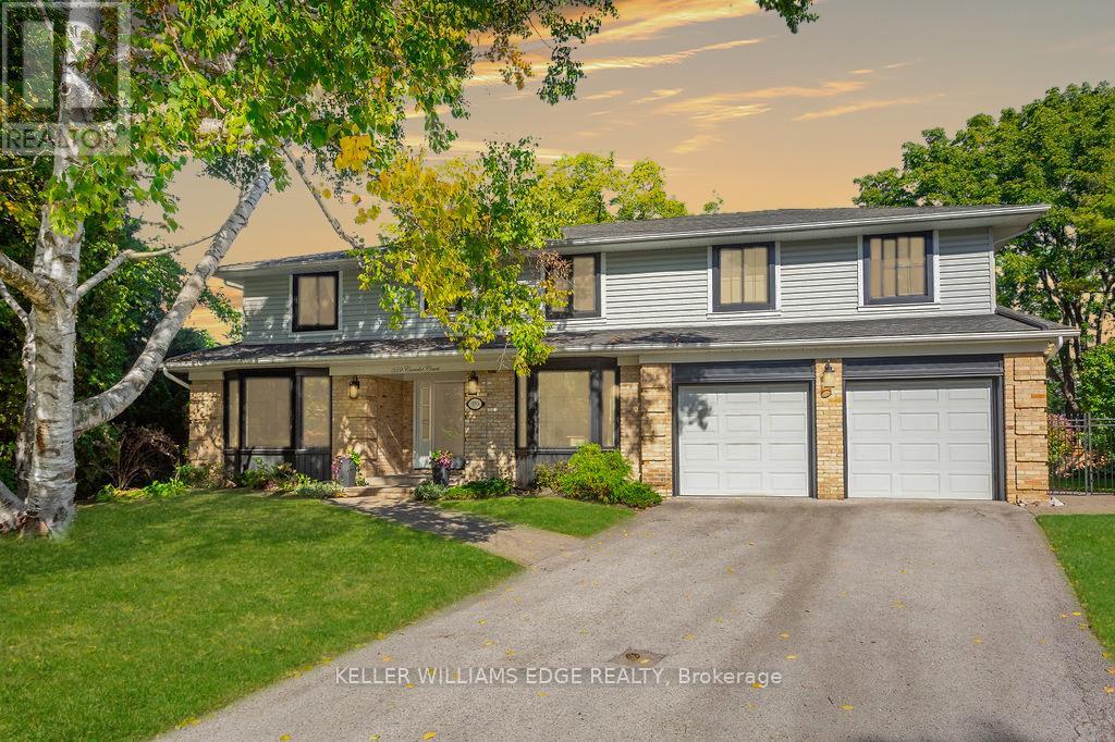 359 Camelot Court, Burlington, Ontario  L7L 2G2 - Photo 2 - W12501548