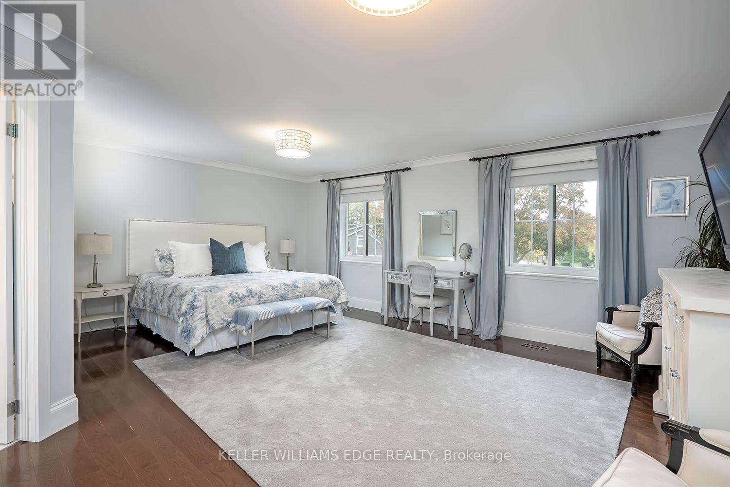 359 Camelot Court, Burlington, Ontario  L7L 2G2 - Photo 21 - W12501548