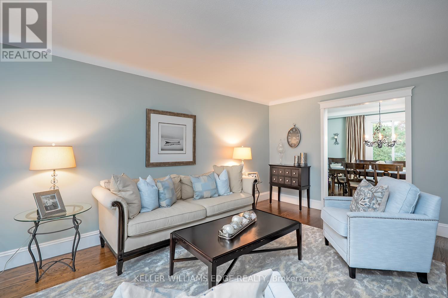 359 Camelot Court, Burlington, Ontario  L7L 2G2 - Photo 8 - W12501548