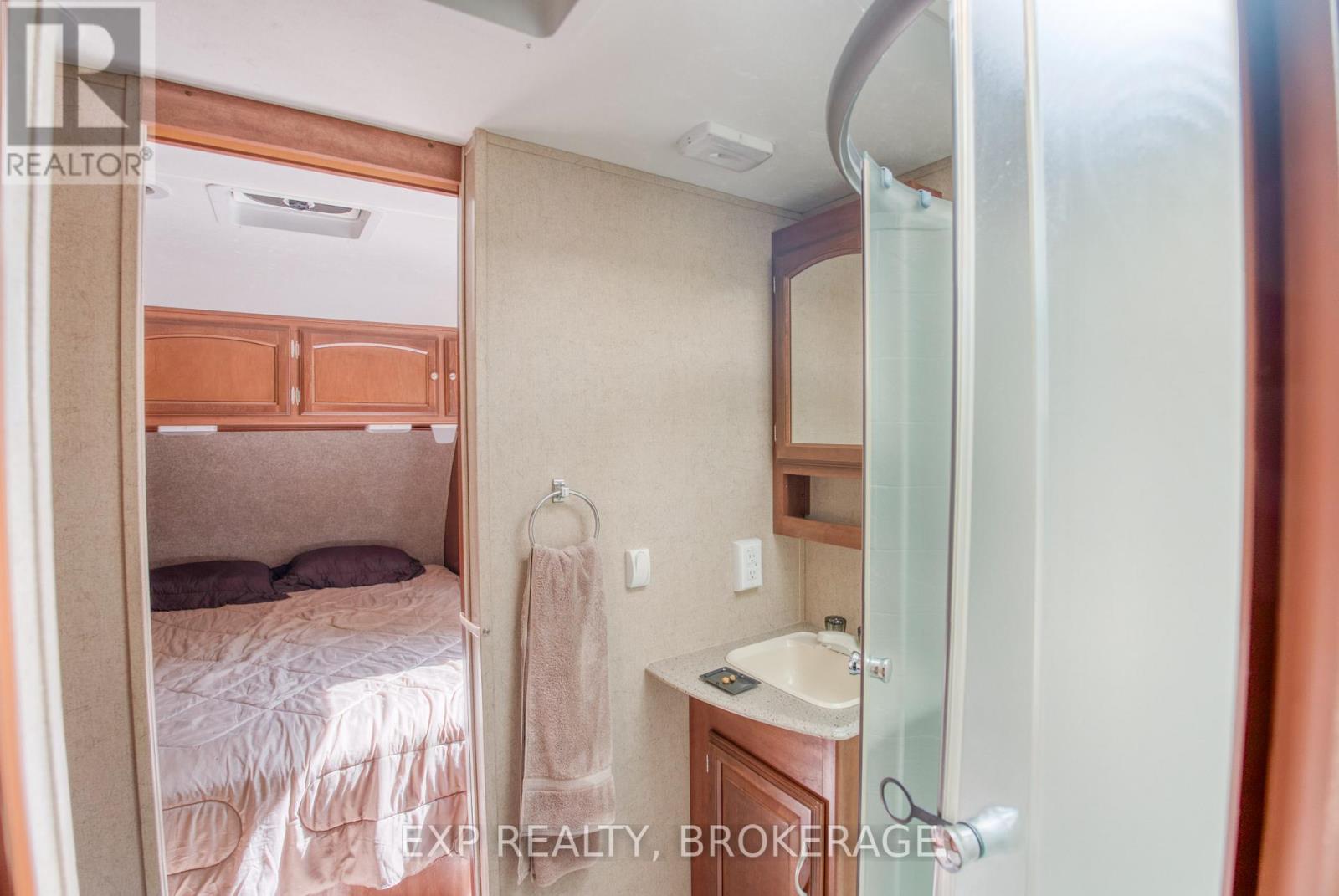 1267 Crow Lake Road, Frontenac (Frontenac Centre), Ontario  K0H 2B0 - Photo 22 - X12501580