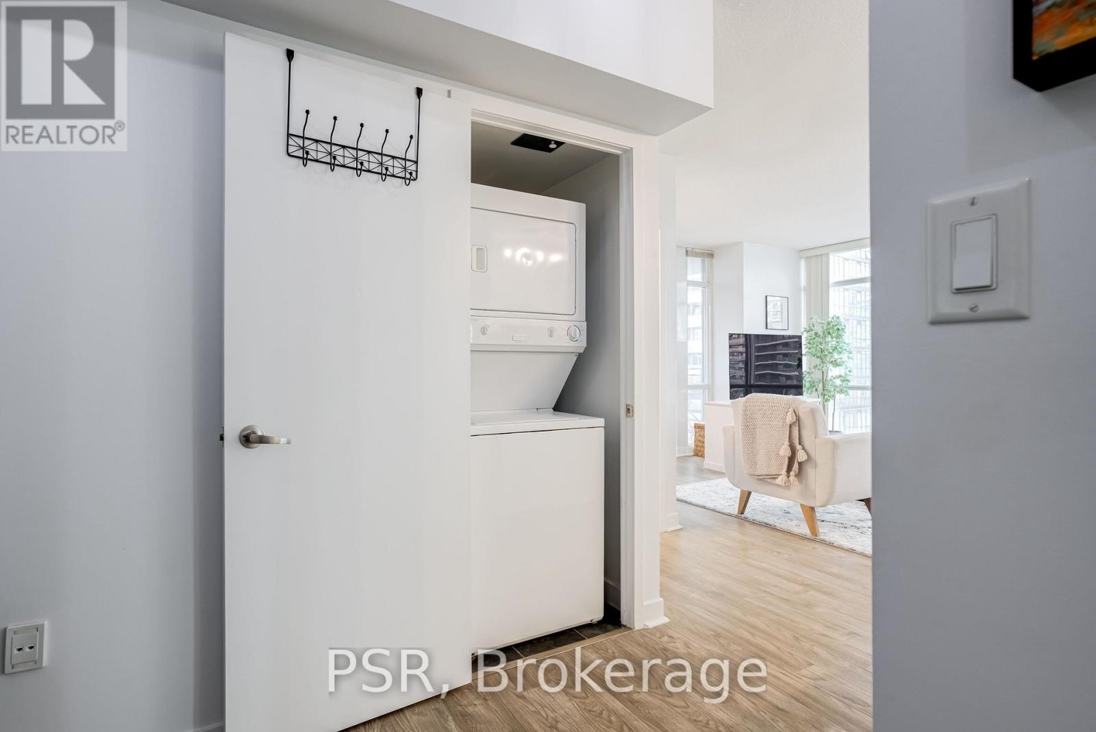 2603 - 11 Brunel Court, Toronto, Ontario  M5V 3Y3 - Photo 11 - C12482304