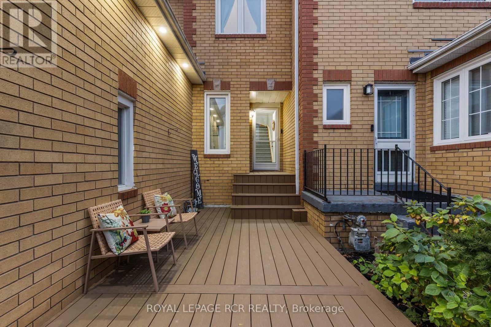 120 Howard Crescent, Orangeville, Ontario L9W 4W2 - Photo 3 - W12373160