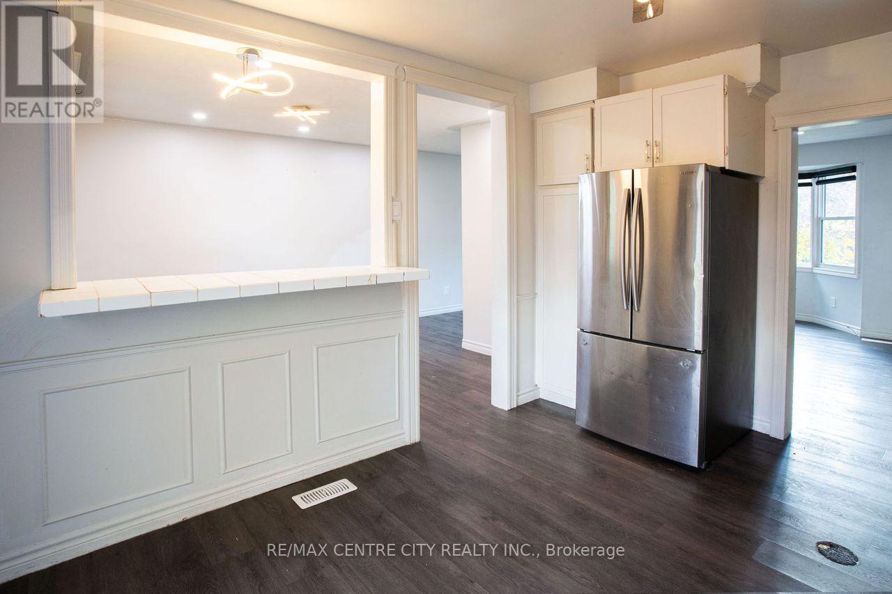 470 Three Valleys Crescent, London South, Ontario  N5Z 3E7 - Photo 16 - X12501584