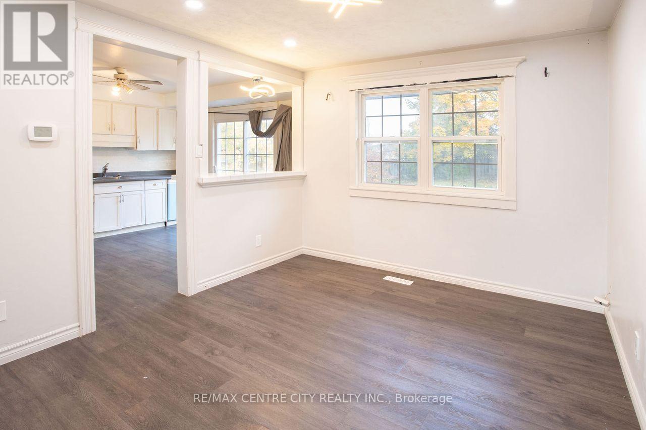 470 Three Valleys Crescent, London South, Ontario  N5Z 3E7 - Photo 17 - X12501584