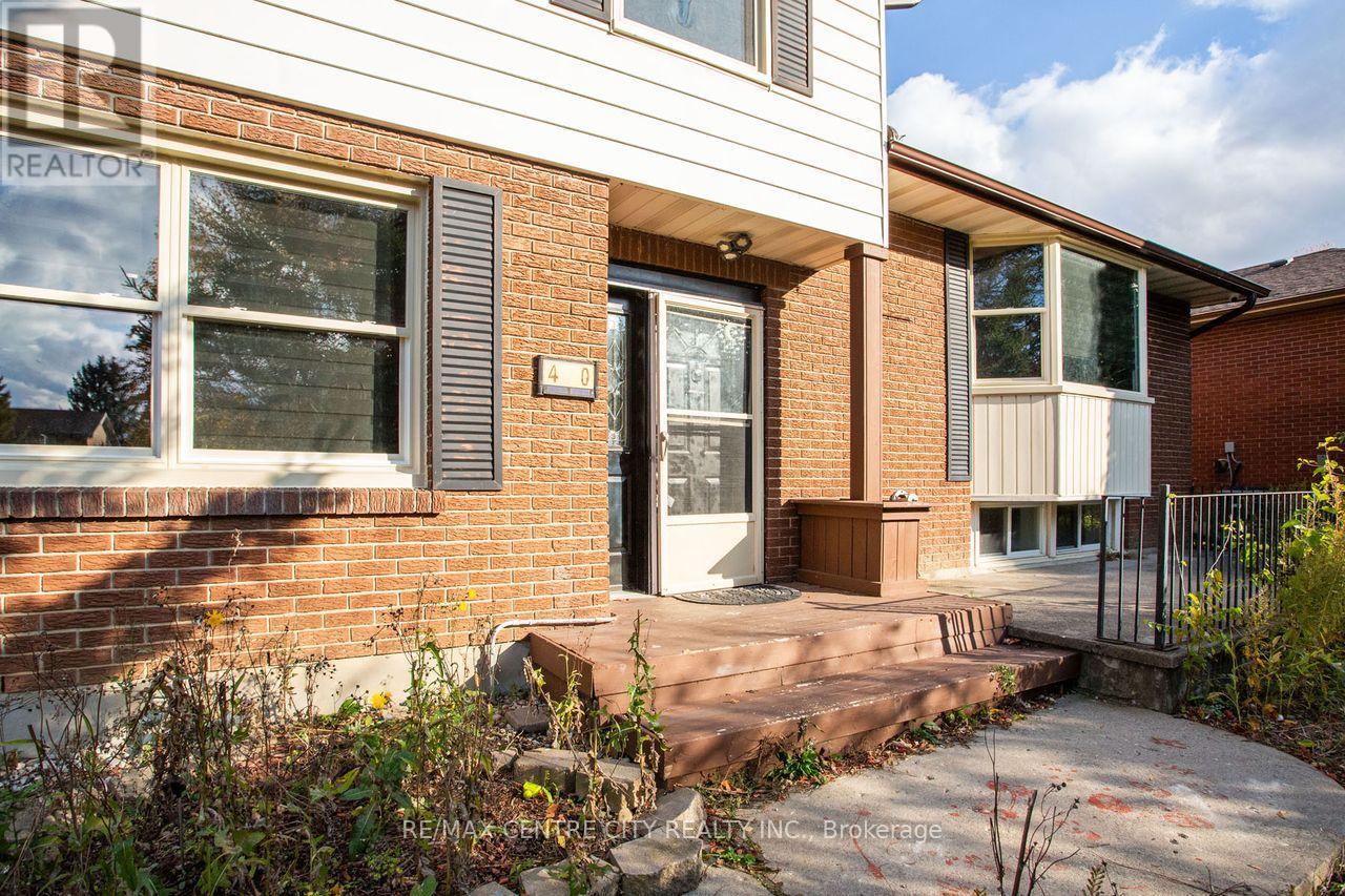 470 Three Valleys Crescent, London South, Ontario  N5Z 3E7 - Photo 3 - X12501584