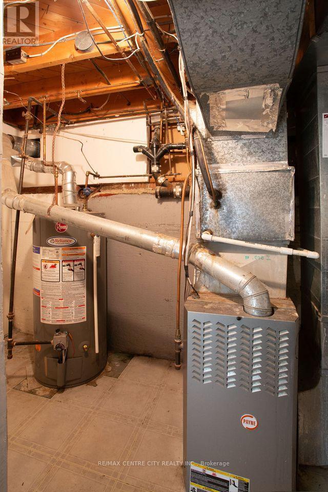 470 Three Valleys Crescent, London South, Ontario  N5Z 3E7 - Photo 41 - X12501584