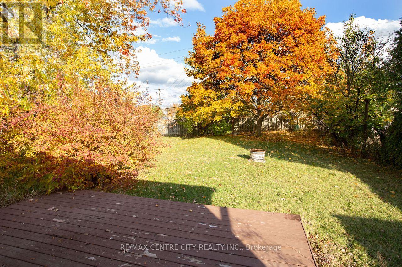 470 Three Valleys Crescent, London South, Ontario  N5Z 3E7 - Photo 8 - X12501584